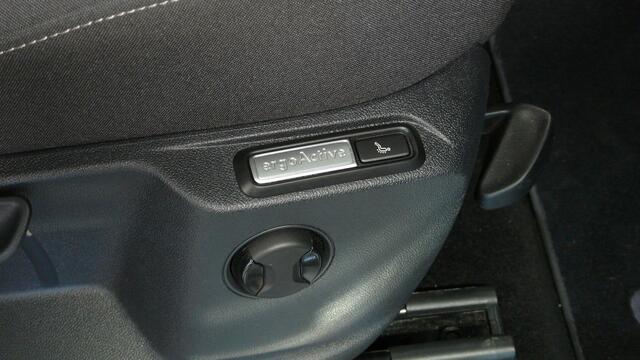 Volkswagen TIGUAN 1.5 TSI Life | Ergo seats | Trekhaak | 1e eigenaar