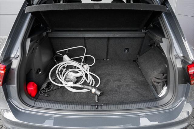 Volkswagen TIGUAN 1.4 TSI eHybrid R-Line Pano 360° Camera HUD Trekhaak