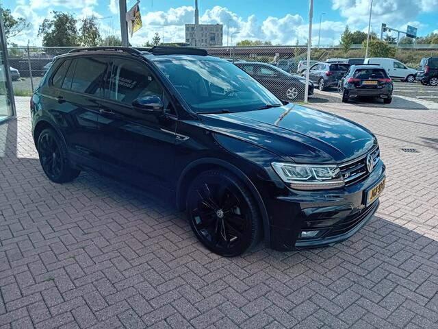 Volkswagen TIGUAN 1.5 TSI ACT Comfortline Business R, Automaat, Zeer mooie auto incl. Panorama schuif kantel dak , Cruise control adaptief, 20 inch velgen, Zie foto's, Dealer onderhouden, BOVAG