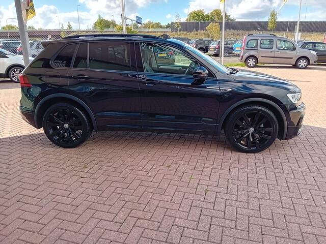 Volkswagen TIGUAN 1.5 TSI ACT Comfortline Business R, Automaat, Zeer mooie auto incl. Panorama schuif kantel dak , Cruise control adaptief, 20 inch velgen, Zie foto's, Dealer onderhouden, BOVAG