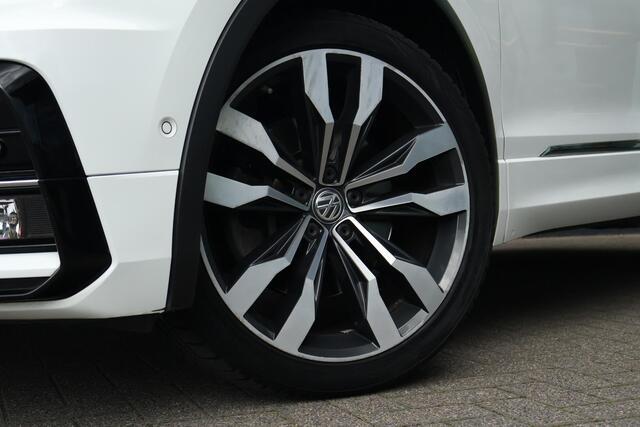 Volkswagen TIGUAN 2.0 TSI 4Motion Highline Business R / Panorama