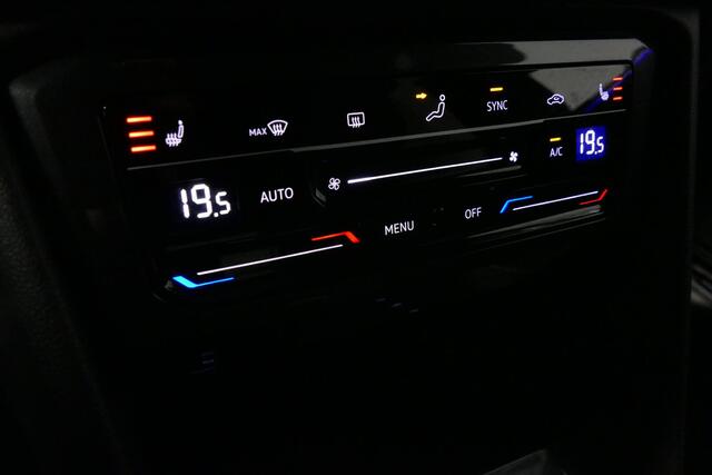 Volkswagen TIGUAN 1.5 TSI R-Line Business+ / Black Style / Stoelverwarming / Achteruitrijcamera / Stuurwiel verwarming / 20'' LMV / Adaptive Cruise Control / Apple Carplay - Android Auto / Keyless / Sfeerverlichting / Discover Media Pro / Park Assist / Digitaal Instrumente