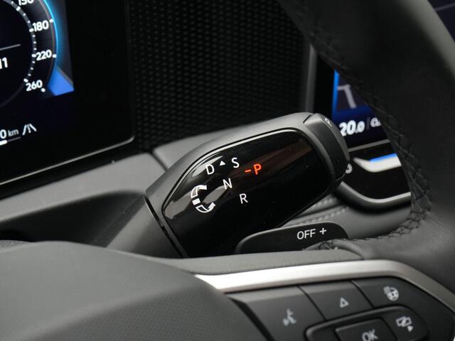 Volkswagen TIGUAN 1.5 eTSI 131 pk DSG Life Edition | LED Plus koplampen | Trekhaak | Stoelverwarming | Park Asssit | Adaptive Cruise | 18 inch