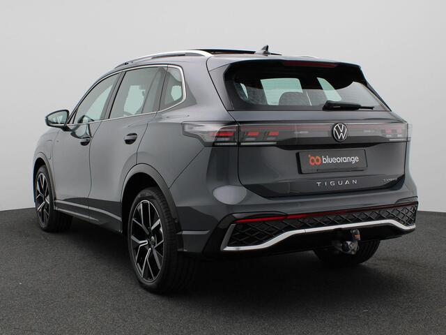 Volkswagen TIGUAN 1.5 eHybrid R-Line Edition 272PK DSG Pano-Schuifdak, Adaptieve Cruise Controle, Matrix-LED Verlichting, Keyless, Stoel-Stuurverwarming, Side Assist, Elektr. Achterklep, Trekhaak, 20" LM Velgen