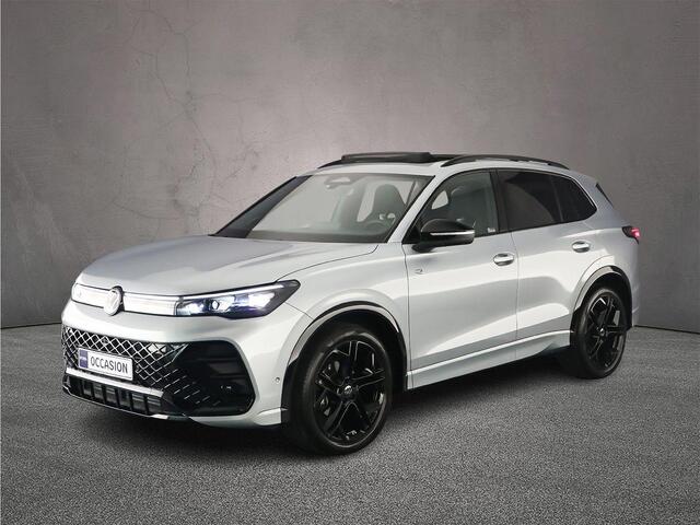 Volkswagen TIGUAN R-Line Edition 1.5 eTSI 150pk DSG Automaat Trekhaak, Panoramadak, Black Style, 360 camera, Adaptive cruise control, Achteruitrijcamera, Elektrische achterklep