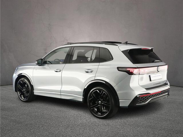 Volkswagen TIGUAN R-Line Edition 1.5 eTSI 150pk DSG Automaat Trekhaak, Panoramadak, Black Style, 360 camera, Adaptive cruise control, Achteruitrijcamera, Elektrische achterklep