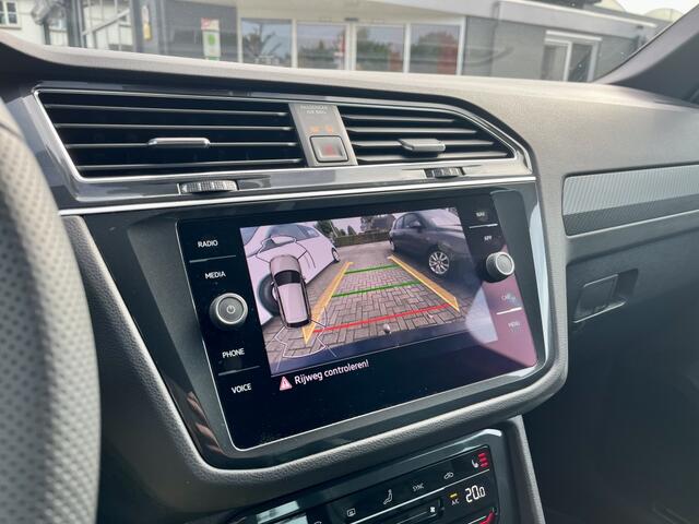 Volkswagen TIGUAN 1.5 TSI R-Line Camera Trekhaak Carplay Keyless Navi
