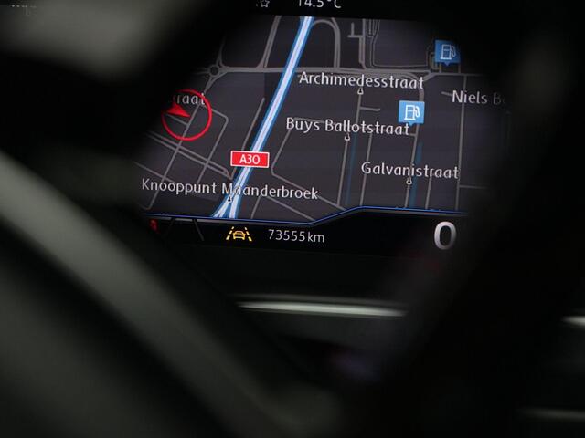 Volkswagen TIGUAN 2.0 TSI 190 pk DSG 4Motion Highline Business R / R-Line | Panoramadak | Trekhaak | Achteruitrijcamera | Stoelverwarming | Navigatie