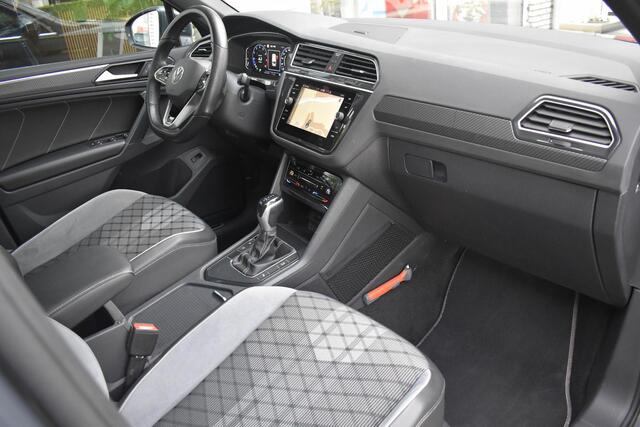 Volkswagen TIGUAN 1.5 TSI R-Line Business+ Pano Trekhaak IQ Light