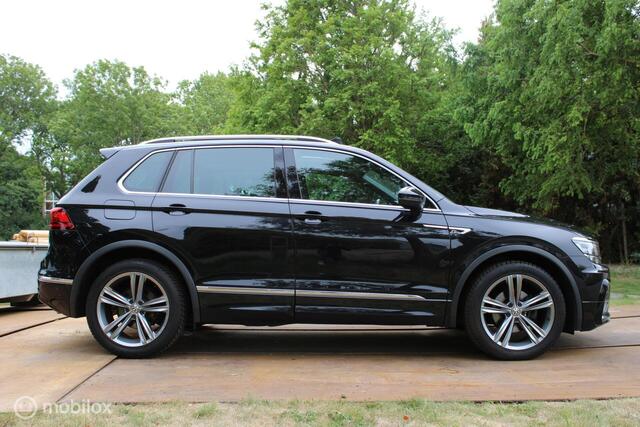 Volkswagen TIGUAN 1.5 TSI ACT Highline Business R PANO ADAPTIVE