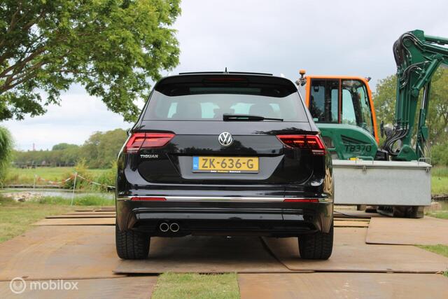 Volkswagen TIGUAN 1.5 TSI ACT Highline Business R PANO ADAPTIVE