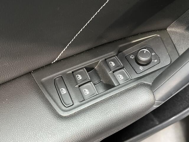 Volkswagen TIGUAN 1.4 TSI eHybrid R-Line Business / AUTOMAAT/ 2X R-LINE/ 245PK/ PANO/ KEYLESS/ 360 CAMERA/ ADAPT. CRUISE/ APP-CONECT/ DIGITAL DASH/ PARK. SENSOREN/ MATRIX/ STOEL-STUUR VERWARM./ 19" LMV