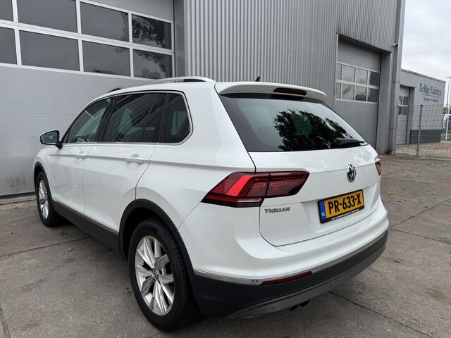 Volkswagen TIGUAN 1.4 TSI ACT Highline AUTOMAAT. VOL OPTIES.