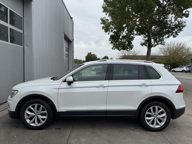 Volkswagen TIGUAN 1.4 TSI ACT Highline AUTOMAAT. VOL OPTIES.