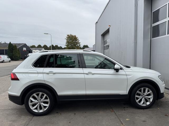 Volkswagen TIGUAN 1.4 TSI ACT Highline AUTOMAAT. VOL OPTIES.