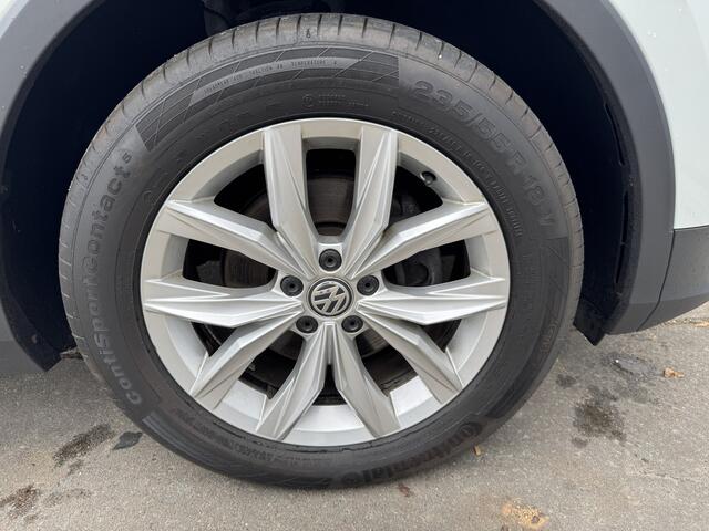 Volkswagen TIGUAN 1.4 TSI ACT Highline AUTOMAAT. VOL OPTIES.