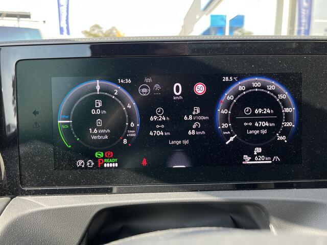 Volkswagen TIGUAN 1.5 eHybrid R-Line Edition / AUTOMAAT/ 4.700 KM/ FABRIEKSGARANTIE T/M 6-2029/ 2X R-LINE/ 272PK/ MATRIX/ 20" LMV/ PANO/ ADAPT. CRUISE/ DIGITAL DASH/ 360 CAMERA/ APP-CONNECT/ NAVI/ STOEL-STUUR VERWARM./ RIJ-MODI