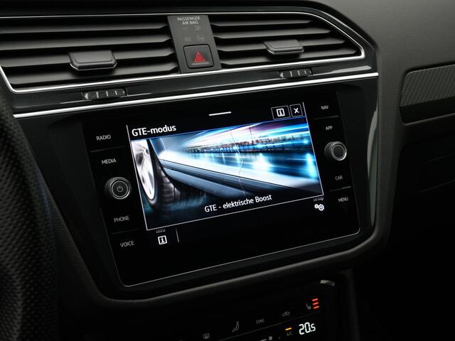 Volkswagen TIGUAN 1.4 TSI eHybrid 245 pk DSG R-Line Business | Panoramadak | IQ Light | Trekhaak | Leder | Geheugenstoelen | Leder Vienna | Standkachel | 360° camera | 19 inch