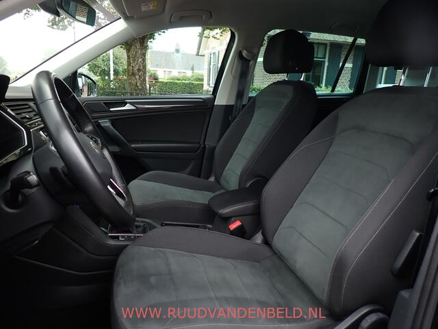 Volkswagen TIGUAN 1.5TSI Elegance ACC/VIRTUAL/TREKHAAK/CAMERA/CARPLAY