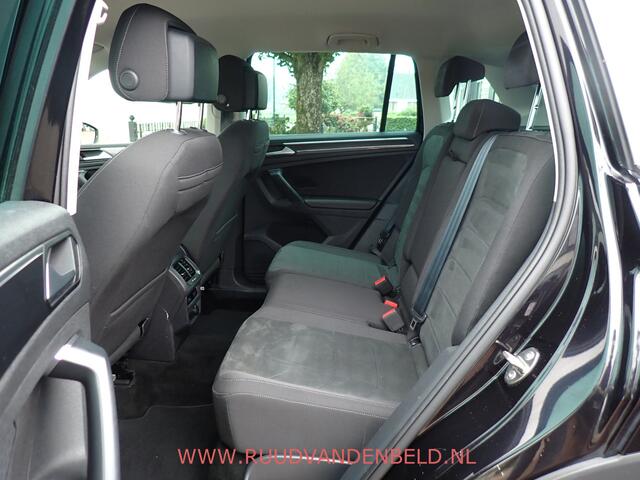 Volkswagen TIGUAN 1.5TSI Elegance ACC/VIRTUAL/TREKHAAK/CAMERA/CARPLAY