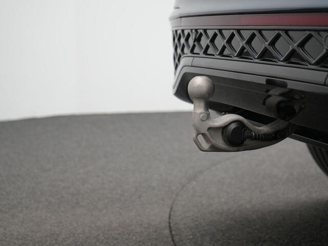 Volkswagen TIGUAN 1.5 eHybrid 272 pk DSG R-Line Edition | Panoramadak | Trekhaak | Adaptief onderstel | Stuur-/stoelverwarming | Achteruitrijcamera | Navigatie | Massage