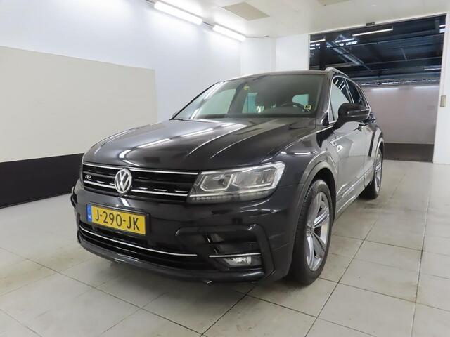 Volkswagen TIGUAN 1.5 TSI ACT Highline Business R Digidash | Pano | Camera | LED | LMV 19"| NL auto | 1e eig.