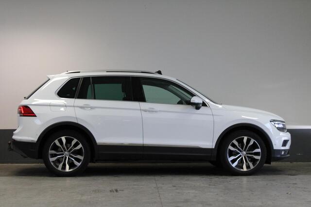 Volkswagen TIGUAN 1.5 TSI ACT Comfortline Panoramadak - Trekhaak - LED