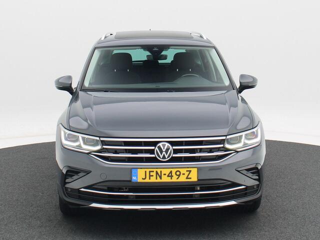 Volkswagen TIGUAN 1.4 TSi 245 Pk Automaat eHybrid Elegance | Trekhaak | Panoramadak | Camera | Adaptive Cruise | Carplay | LED | Privacy Glass | Navigatiesysteem | 18 Inch