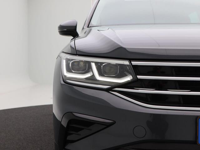 Volkswagen TIGUAN 1.4 TSi 245 Pk Automaat eHybrid Elegance | Trekhaak | Panoramadak | Camera | Adaptive Cruise | Carplay | LED | Privacy Glass | Navigatiesysteem | 18 Inch