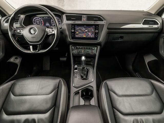 Volkswagen TIGUAN Allspace 1.4 TSI Highline Sport 7 Persoons 150Pk Automaat (PANORAMADAK, VIRTUAL COCKPIT, APPLE CARPLAY, 360 CAMERA, MEMORY SEATS, LEDER, STOELVERWARMING, ADAPTIVE CRUISE, GETINT GLAS, NIEUWSTAAT)