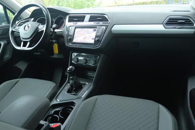 Volkswagen TIGUAN 1.4 TSI CONNECTED SERIES | TREKHAAK | CARPLAY | CRUISE | CLIMATE | PRIVACY | PDC