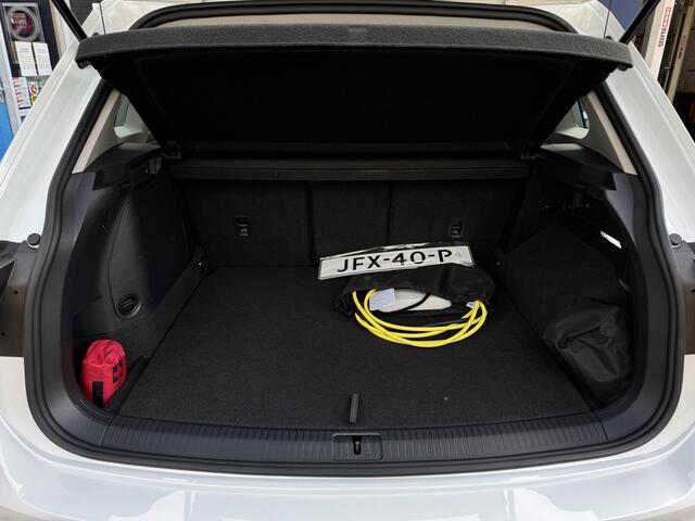 Volkswagen TIGUAN 1.4 TSI eHybrid Business GRATIS Aleverpakket! | Achteruitrijcamera | Trekhaak | Adaptive Cruise Control |