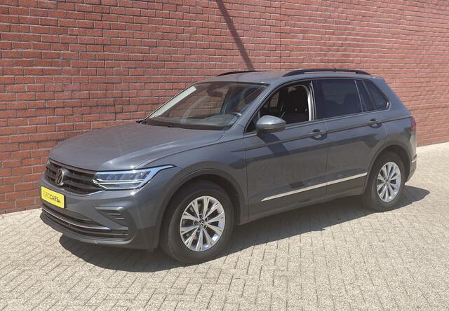 Volkswagen TIGUAN 1.5 TSI DSG 150pk Life | Navigatie | Apple Carplay/Android Auto | Parkeersensoren | Adaptive cruise Control | Wegklapbare Trekhaak | Stoel- en stuurverwarming | Ledverlichting | Getinte ramen | Climate Control