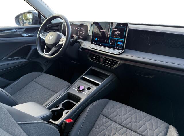 Volkswagen TIGUAN 1.5 eTSI Life Edition I Carplay I Camera I Keyless