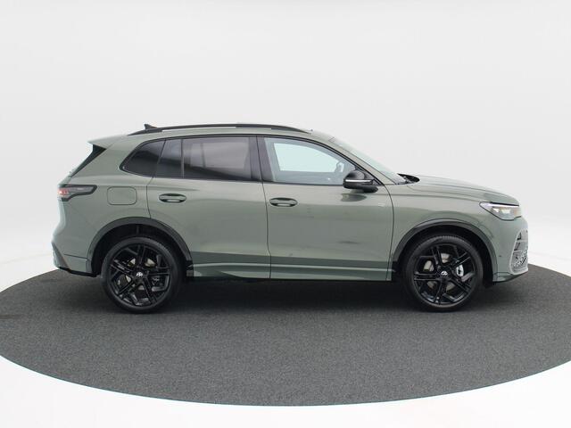Volkswagen TIGUAN R-Line Edition 1.5 eHybrid 204 PK | Trekhaak | Head-Up | Harman/Kardon | Black Style | Panoramadak |