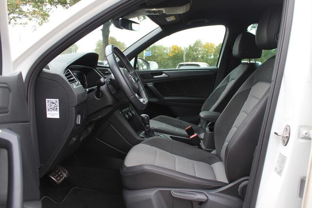 Volkswagen TIGUAN 1.5 TSI ACT Highline Business 3x R-Line / CarPlay / Keyless / Dodehoek / 19'' / Navigatie / Stoelverwarming / DAB / ACC