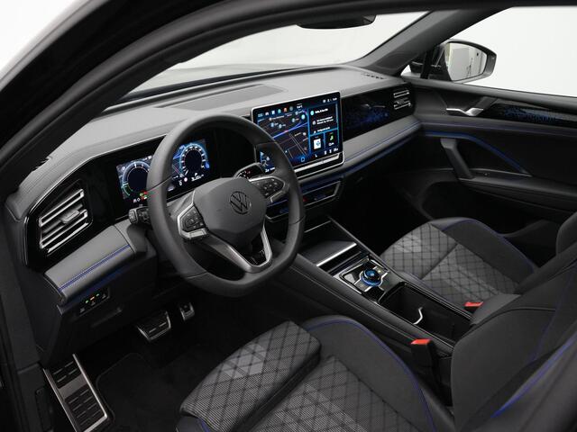Volkswagen TIGUAN 1.5 eHybrid 204 pk DSG R-Line Edition | Panoramadak | Trekhaak | Adaptief onderstel | Stuur-/stoelverwarming | Achteruitrijcamera | Navigatioe