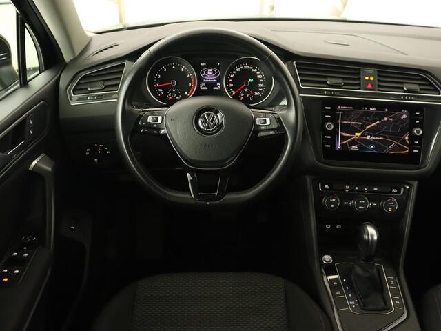 Volkswagen TIGUAN Allspace 1.5 TSI Comfortline 7-persoons | 1e eigenaar | Trekhaak | Adaptive cruise | Keyless | Carplay | Navigatie | Climate control | DAB | Parkeerhulp | Bluetooth