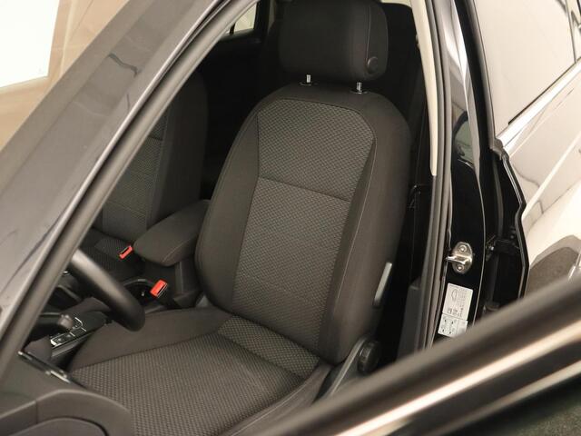 Volkswagen TIGUAN Allspace 1.5 TSI Comfortline 7-persoons | 1e eigenaar | Trekhaak | Adaptive cruise | Keyless | Carplay | Navigatie | Climate control | DAB | Parkeerhulp | Bluetooth