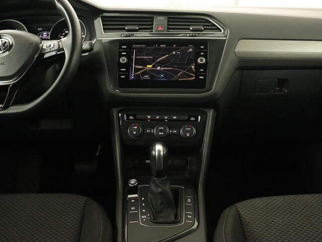 Volkswagen TIGUAN Allspace 1.5 TSI Comfortline 7-persoons | 1e eigenaar | Trekhaak | Adaptive cruise | Keyless | Carplay | Navigatie | Climate control | DAB | Parkeerhulp | Bluetooth
