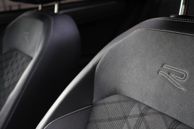 Volkswagen TIGUAN 1.5 TSI R-Line 3X R-line Black optic/Navi/Virtual/IQ/Matrix/Sfeerverlichting/Panoramadak/H-leder/20Inch