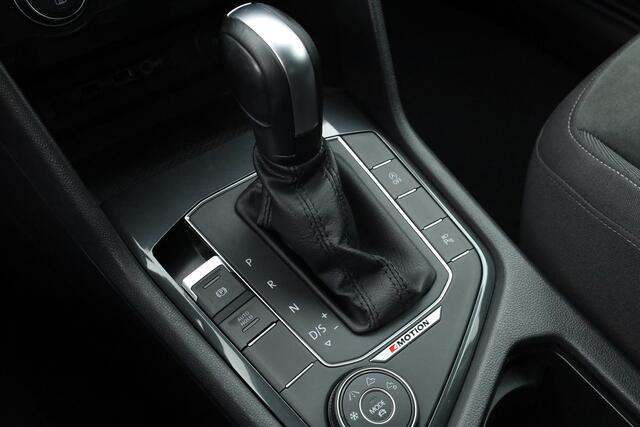 Volkswagen TIGUAN 2.0 TDI 4Motion R-Line DSG | Trekhaak | HUD | Adapt. Cruise | CarPlay | Navi | Stoelverw.