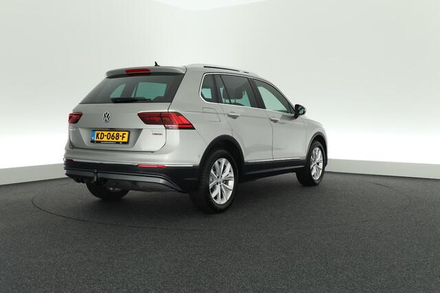 Volkswagen TIGUAN 2.0 TSI 4Motion Highline Panoramadak Trekhaak Head-Up Virtual Cockpit Camera