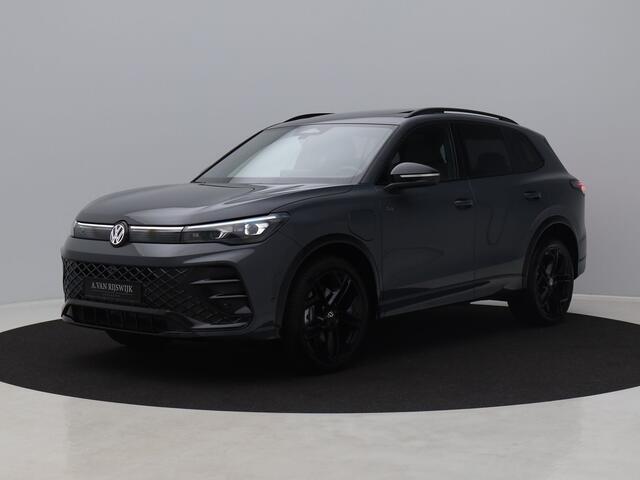 Volkswagen TIGUAN NEW 1.5 eHybrid R-Line Edition | PANO | 360° | ADAPTIVE | HUD | IQ LIGHT | MEMORY | STOELMASSAGE | STOELVENT. | STOELVERW. | TREKHAAK