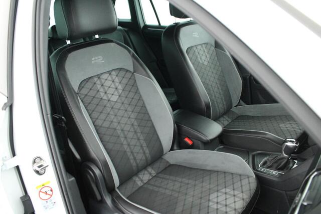 Volkswagen TIGUAN 1.5 TSI 150pk DSG 2x R-Line Trekhaak Camera Virtual Cockpit Navigatie