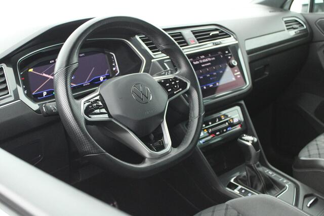 Volkswagen TIGUAN 1.5 TSI 150pk DSG 2x R-Line Trekhaak Camera Virtual Cockpit Navigatie