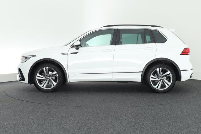 Volkswagen TIGUAN 1.5 TSI 150pk DSG 2x R-Line Trekhaak Camera Virtual Cockpit Navigatie