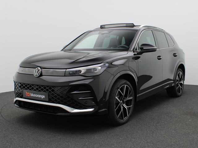 Volkswagen TIGUAN 1.5 eHybrid R-Line Edition 272PK DSG Pano-Schuifdak, Trekhaak, 360gr. camera, Adaptieve Cruise Controle, Matrix LED verlichting, Keyless, Navi, Side Assist, Alarm, 20" LM Velgen