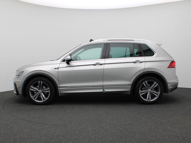Volkswagen TIGUAN 1.4 TSI ACT Highline 150PK DSG R-Line, Pano-schuifdak, Ergo Comfort Stoelen, Achteruitrijcamera, Stoelverwarming, Trekhaak, Full LED, 19" LM Velgen