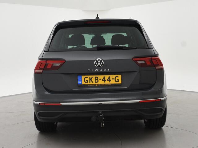 Volkswagen TIGUAN 1.5 TSI 150 PK MOVE + TREKHAAK 1800 KG | 19 INCH | CAMERA | STUUR/STOELVERW. | ADAPTIVE CRUISE | CARPLAY